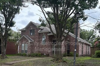 Building Photo - 8902 Bayshore Ln