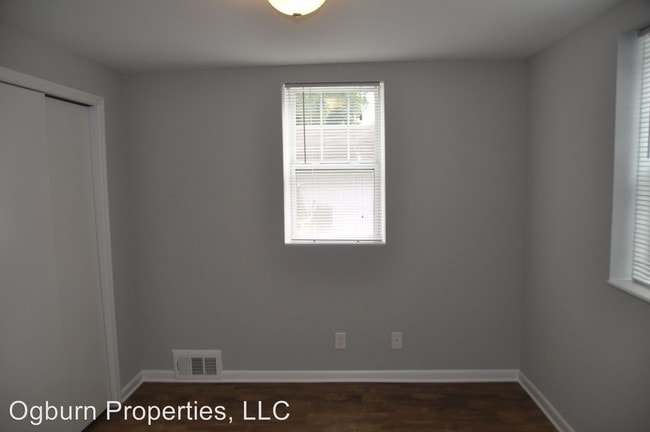 Building Photo - 1418-1424 Glade St NW