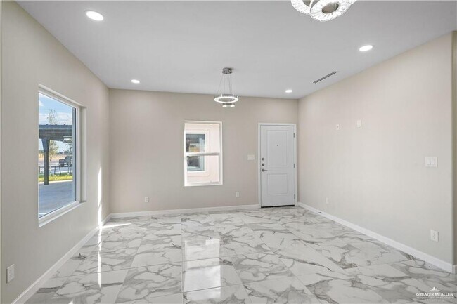 Foto del edificio - 405 N Onyx Ave