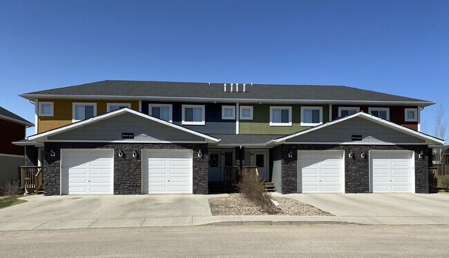 Building Photo - Prairie View Townhomes