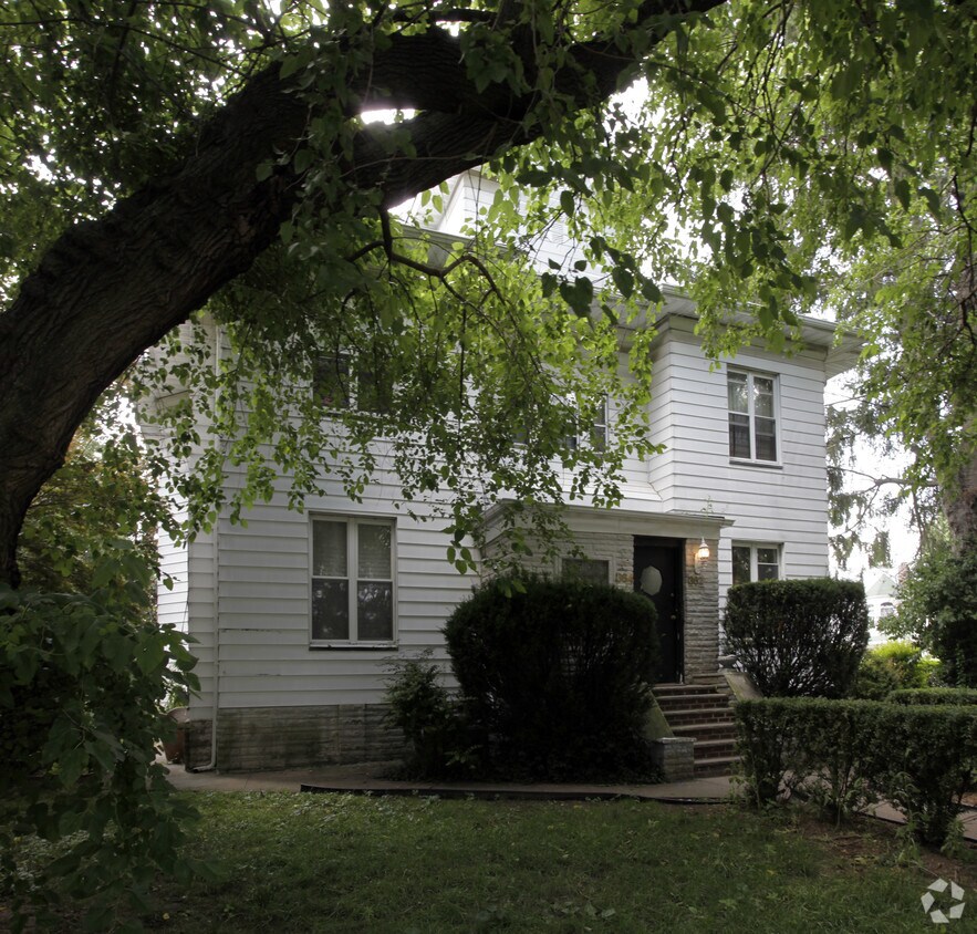 Building Photo - 362-364 Bement Ave