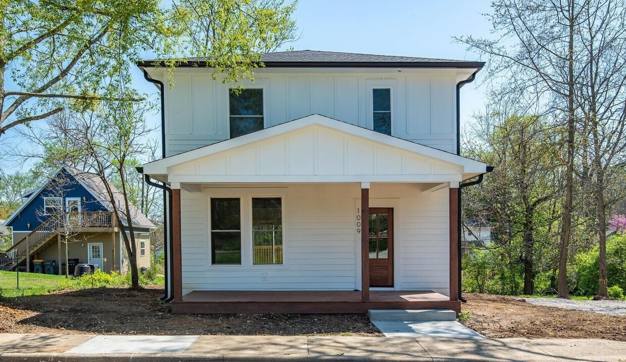 1009 W 9th St, Bloomington, IN 47404 House for Rent in Bloomington