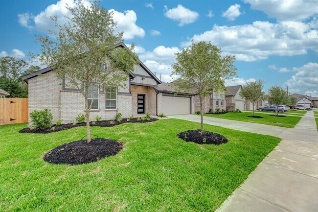 Building Photo - 4520 Mustang Run Dr