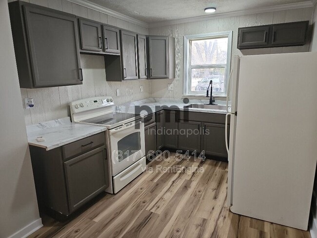 Building Photo - 4321 Bertha St