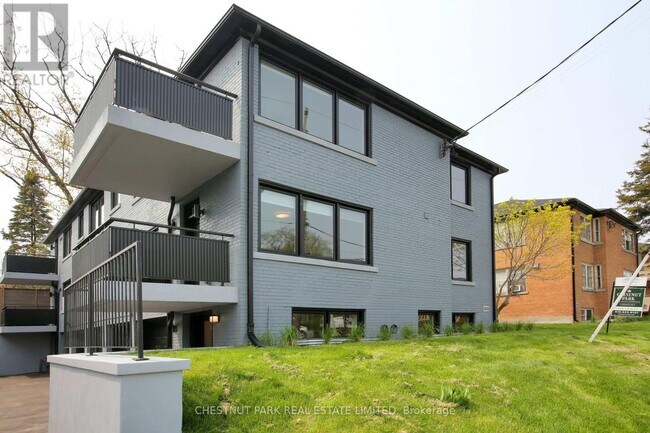 Photo du bâtiment - 1476 Avenue Rd