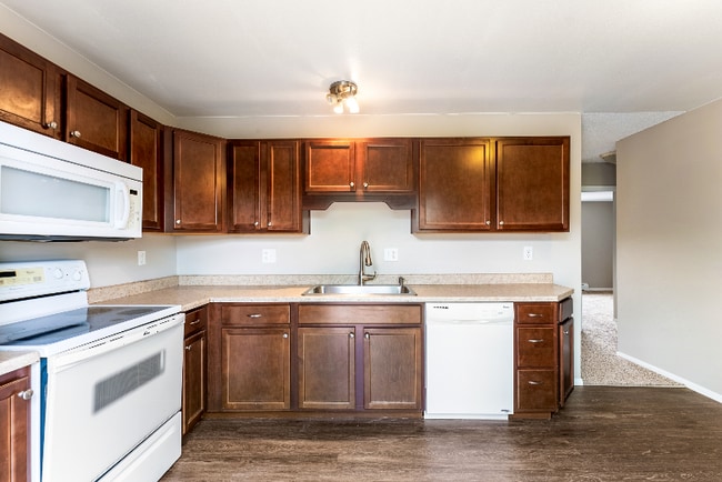 Photo - 2813 King St Apartment