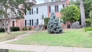 Building Photo - 2174 Mayflower Dr