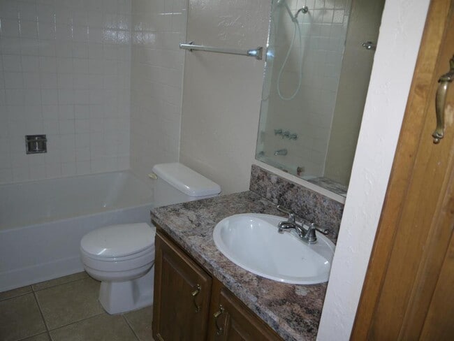 Building Photo - 6897 NW Willow Springs