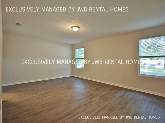 Building Photo - 13638 Hollings St