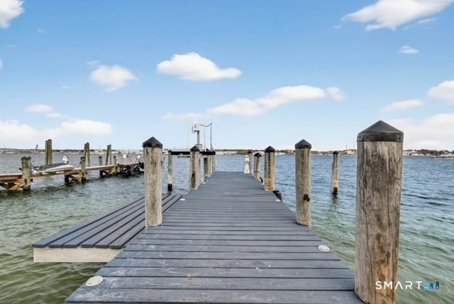 Building Photo - 352 Pequot Ave