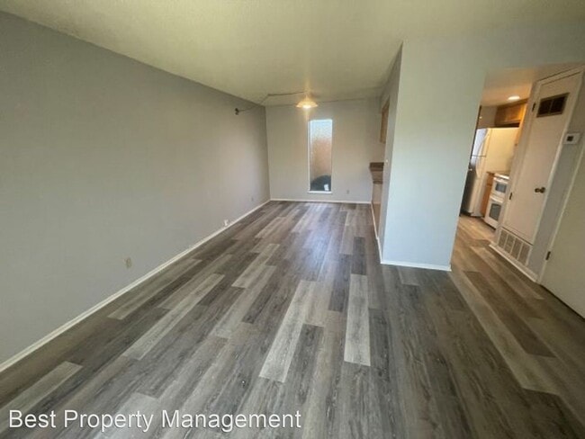 Building Photo - 2 br, 1.5 bath House - 5552 Roundtree Terrace