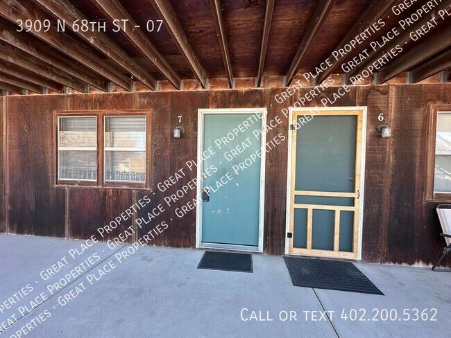 Foto del edificio - 3909 N 68th St