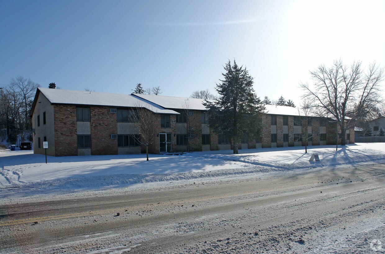 Building Photo - 2540 Fairoak Ave
