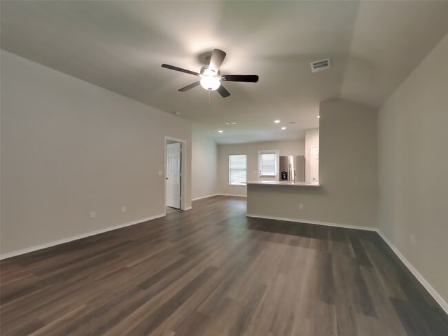 Foto del edificio - 254 Cumberland Forest Dr