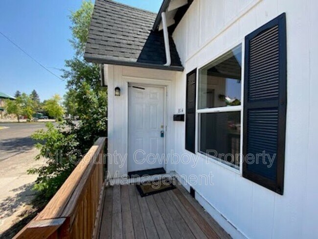 Foto del edificio - 814 E Garfield St