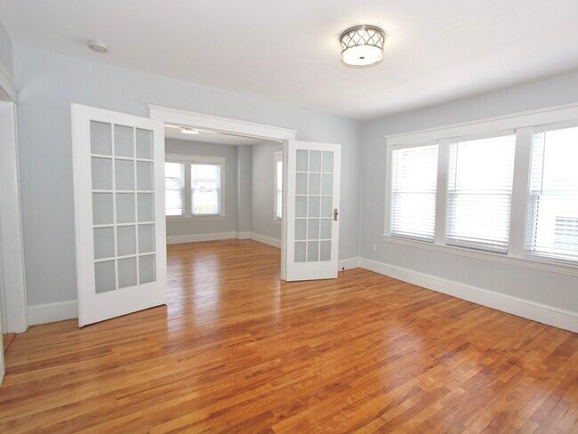 Building Photo - 124 Heywood St