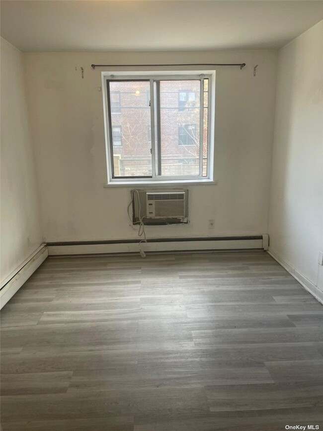 Building Photo - 132-59 41st Rd
