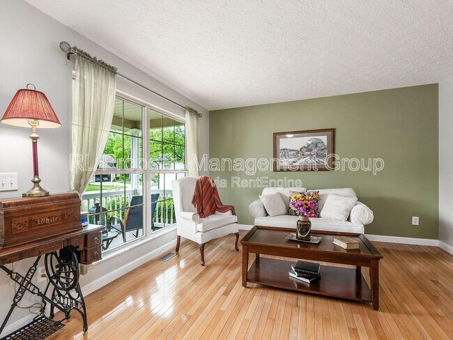 Foto del edificio - 5551 Ainsley Dr