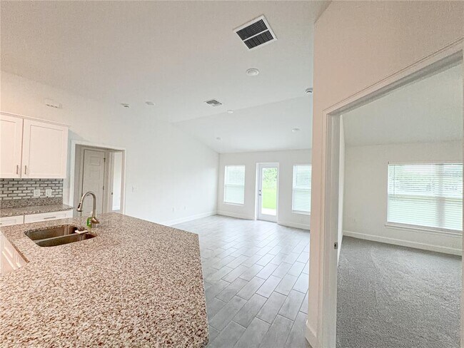 Foto del edificio - 2680 Averland Lp