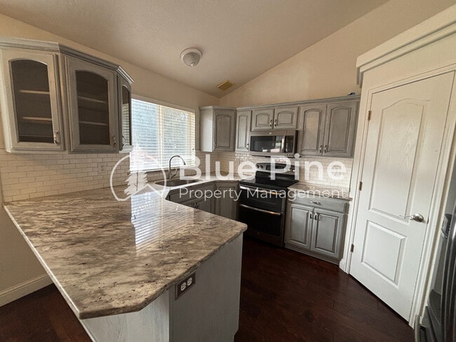 Building Photo - 2415 Northstar Dr