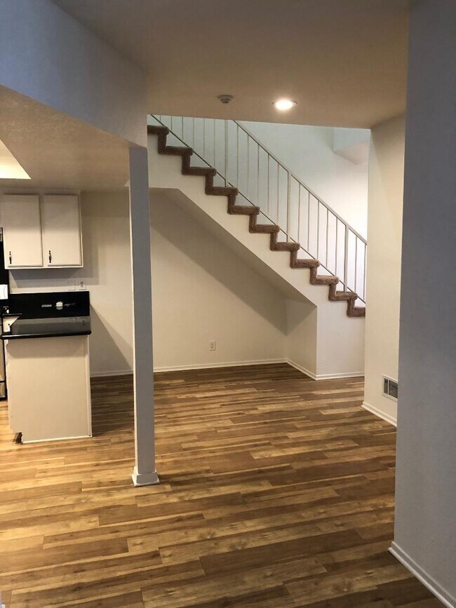 Dining Room - 531 11th St