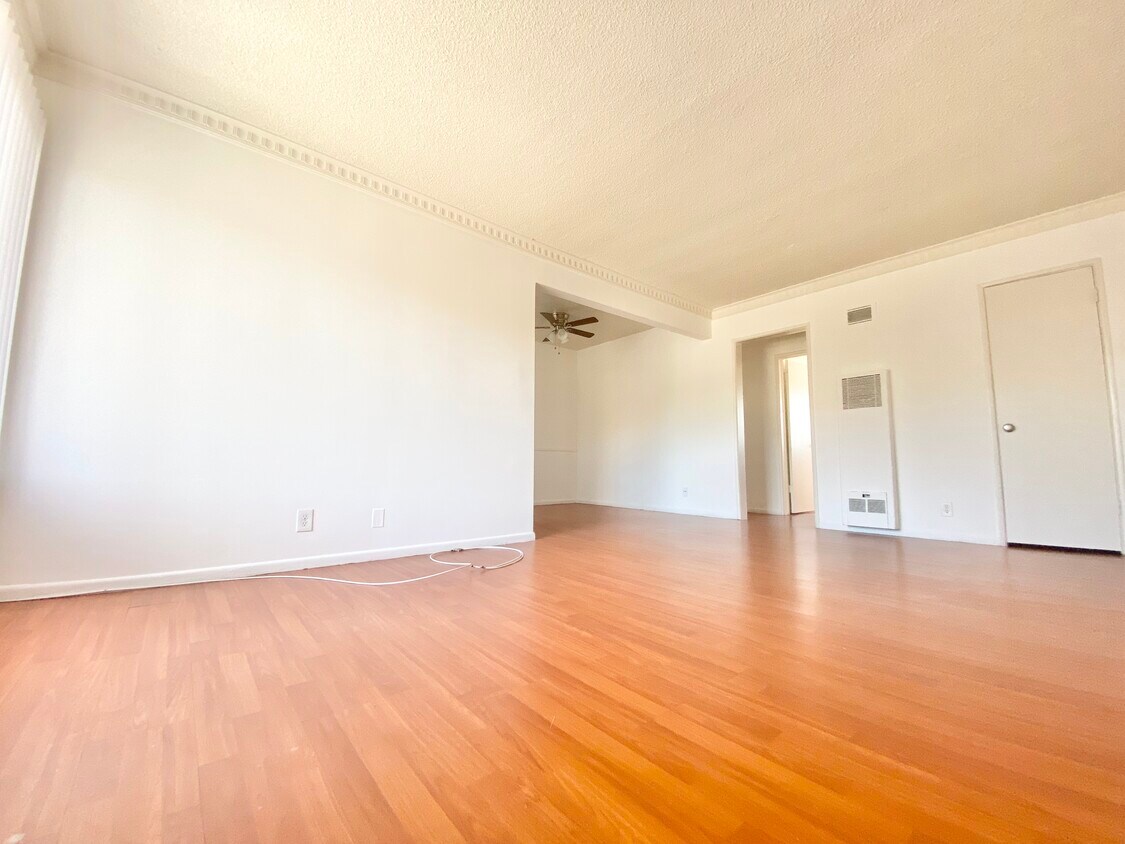 Primary Photo - 1220 Cole Pl