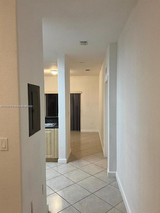 Foto del edificio - 2758 SE 17th Ave