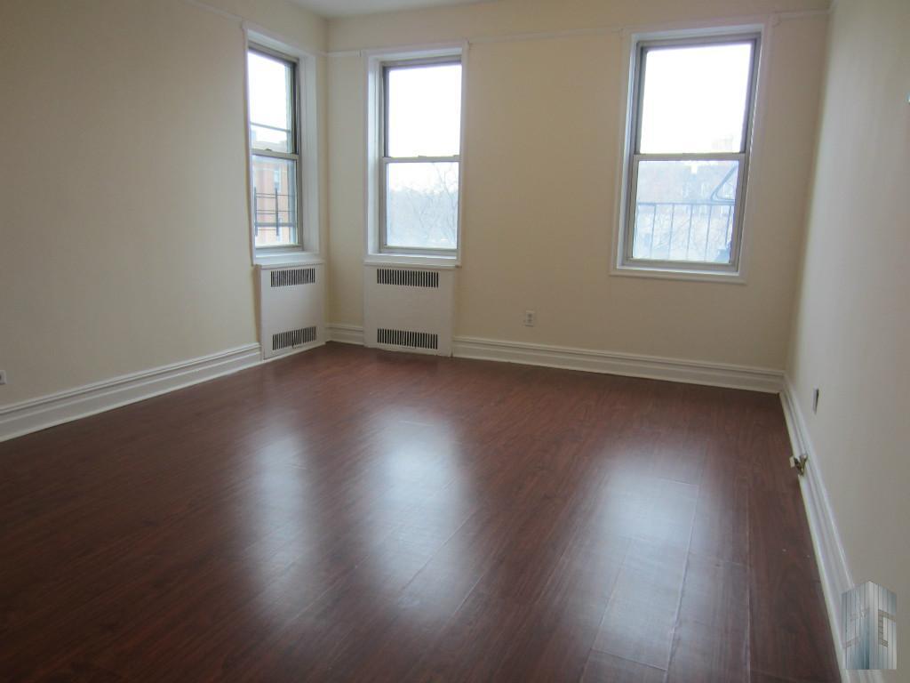 Foto principal - 102 Albemarle Rd