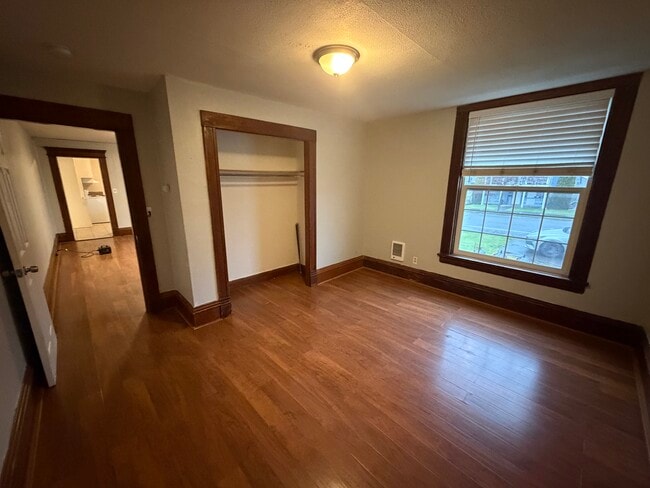 Building Photo - 508 Emerson Ave