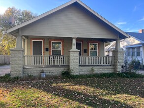 Building Photo - 1825 S Topeka St