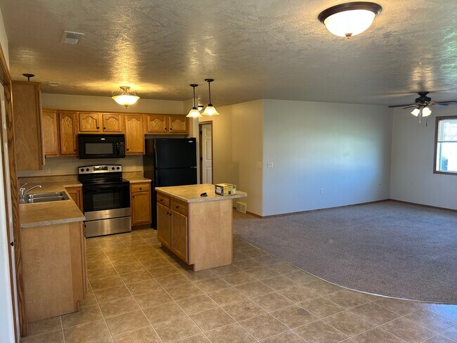 Foto del edificio - 3808 W 93rd St