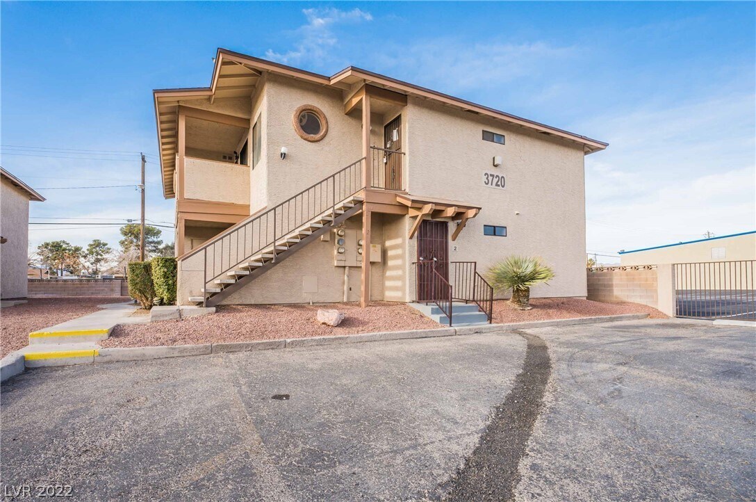Primary Photo - 3720 Snorkel Cir