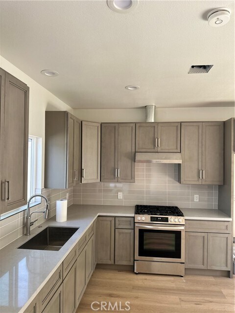 Foto del edificio - 12645 Jerome Ln