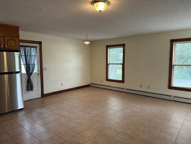 Building Photo - 38 Editha Ave