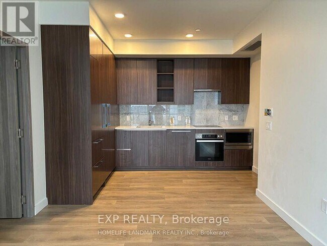 Photo du bâtiment - 95 McMahon Dr