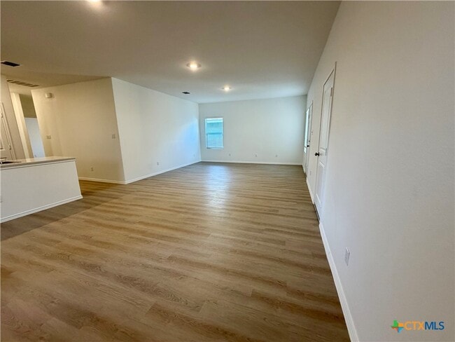 Building Photo - 345 The Bad Wy