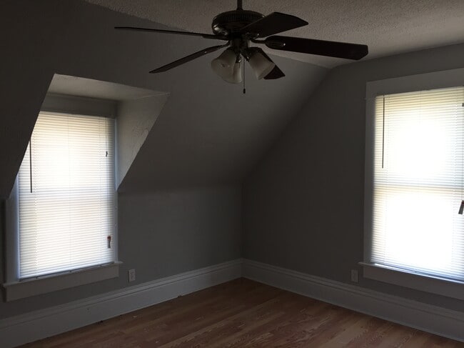 Building Photo - 611 W Madison St