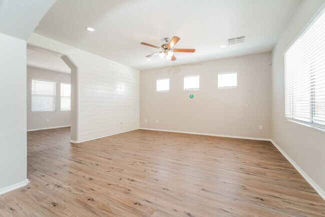 Building Photo - 2838 S Benton Cir