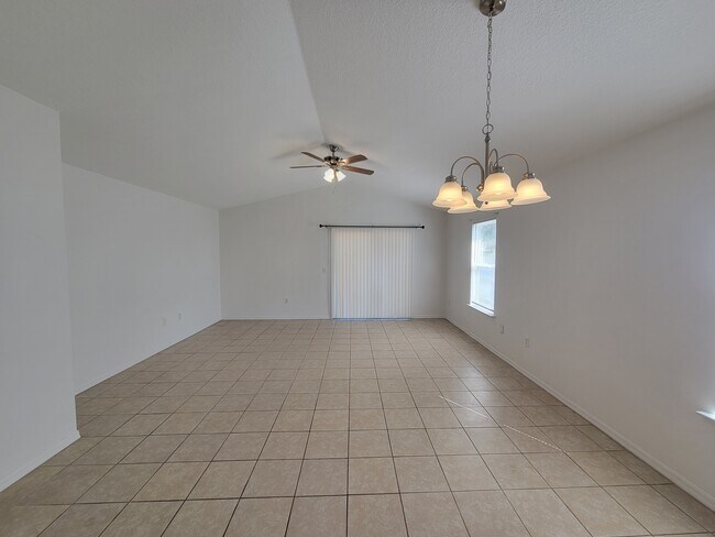 Foto del edificio - 1210 4 Mile Rd