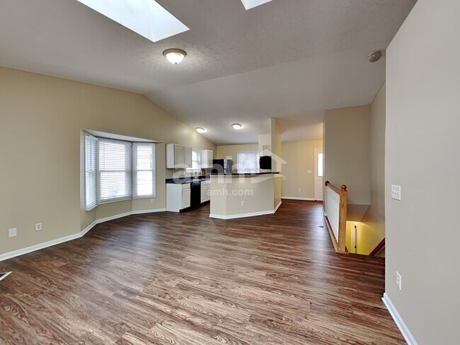 Building Photo - 2855 Southfield Village Drive