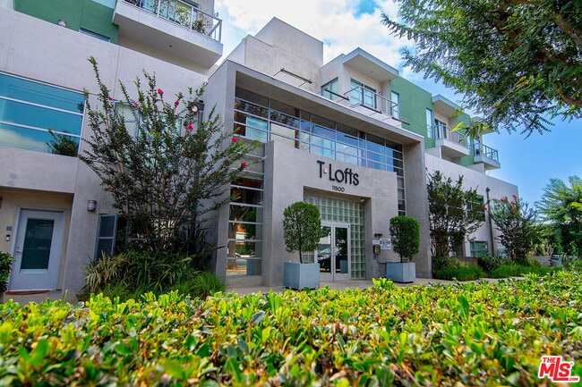 Foto del edificio - 11500 Tennessee Ave