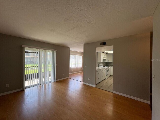 Building Photo - 9933 Sweepstakes Ln