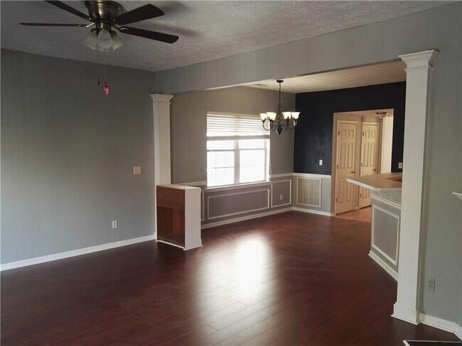Foto del edificio - 4017 Oak Glenn Dr