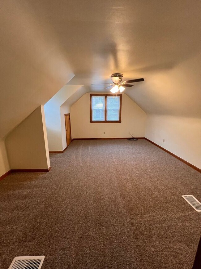 Building Photo - 154 S. Kimberly