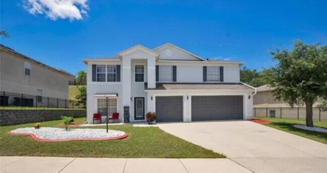 Foto del edificio - 654 Skyridge Rd
