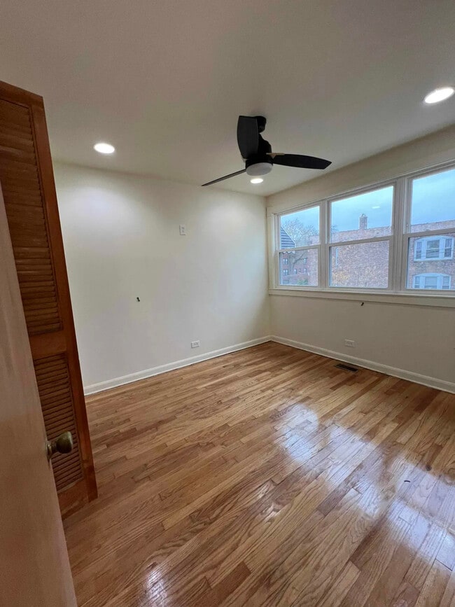 Foto del edificio - 7250 S Euclid Ave