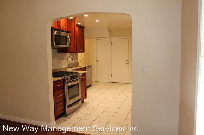 Building Photo - 4 br, 3 bath House - 2 Sycamore Court