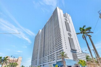 Building Photo - 1717 N Bayshore Dr