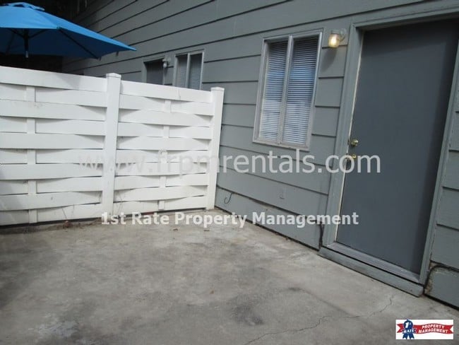 Building Photo - 4095 Libby Ln