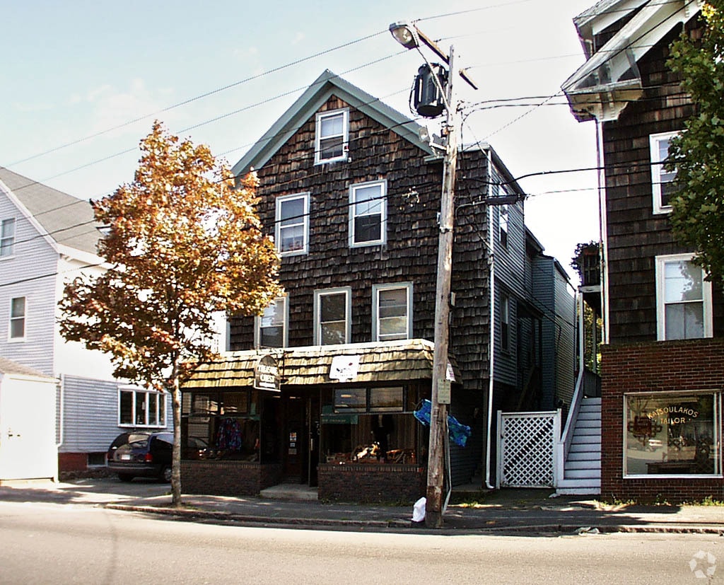 124 Pleasant St, Marblehead, MA 01945 Apartments Marblehead, MA